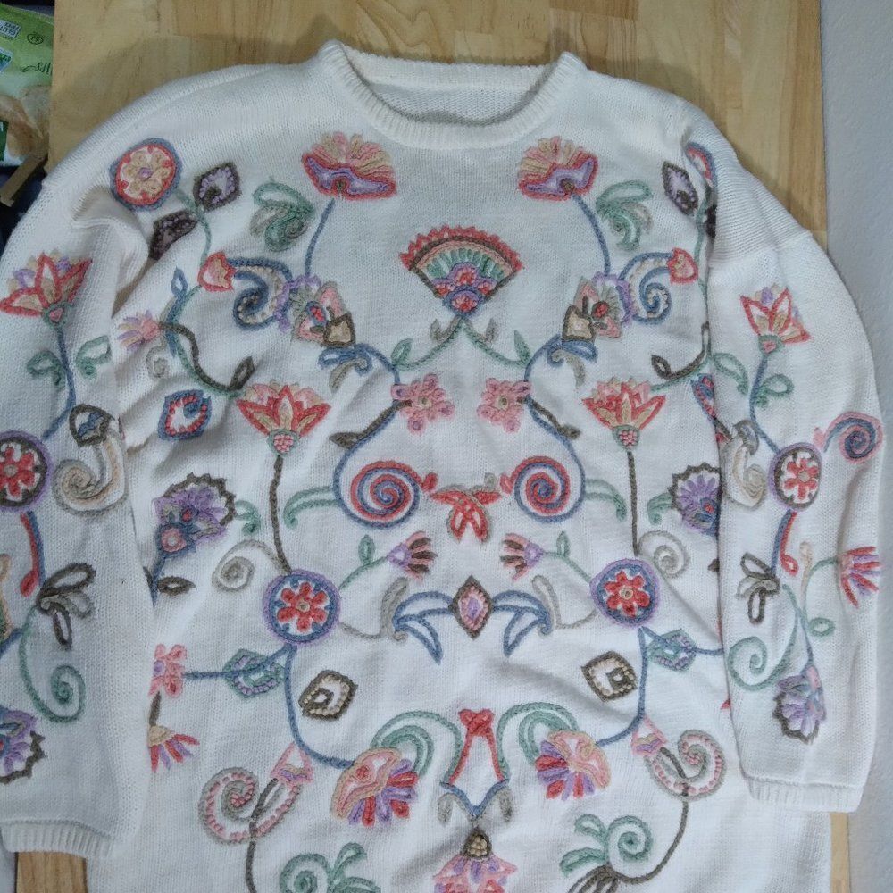 Vintage Hand Made Floral Embroidery Knit Sweater
